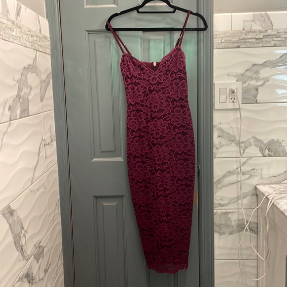 NOOKIE LACE MIDI DRESS - Picture 2 of 10